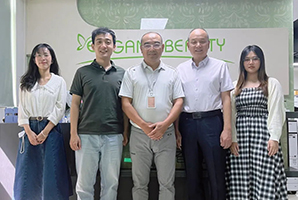 共建美好社會(huì)丨慈善與發(fā)展同行，愛(ài)心與責(zé)任并肩，鵬灣公益走訪(fǎng)理事企業(yè)深圳市雅香麗集團(tuán)