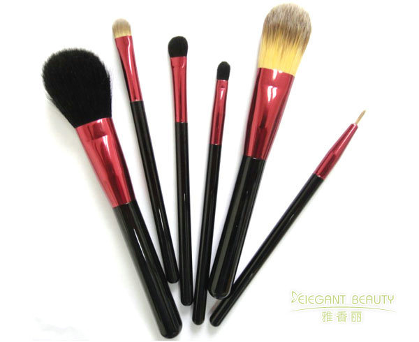 定制化妝刷套裝需要多長(zhǎng)時(shí)間？